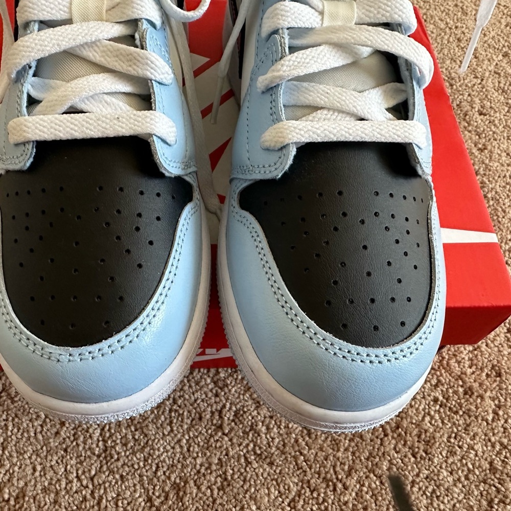 Nike Air Jordan 1 Mid ‘Ice Blue’ Black White - Picture 3 of 9